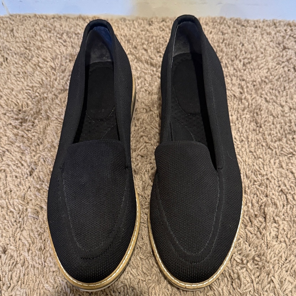 Kelly & Katie Black Flats with Tan Trim